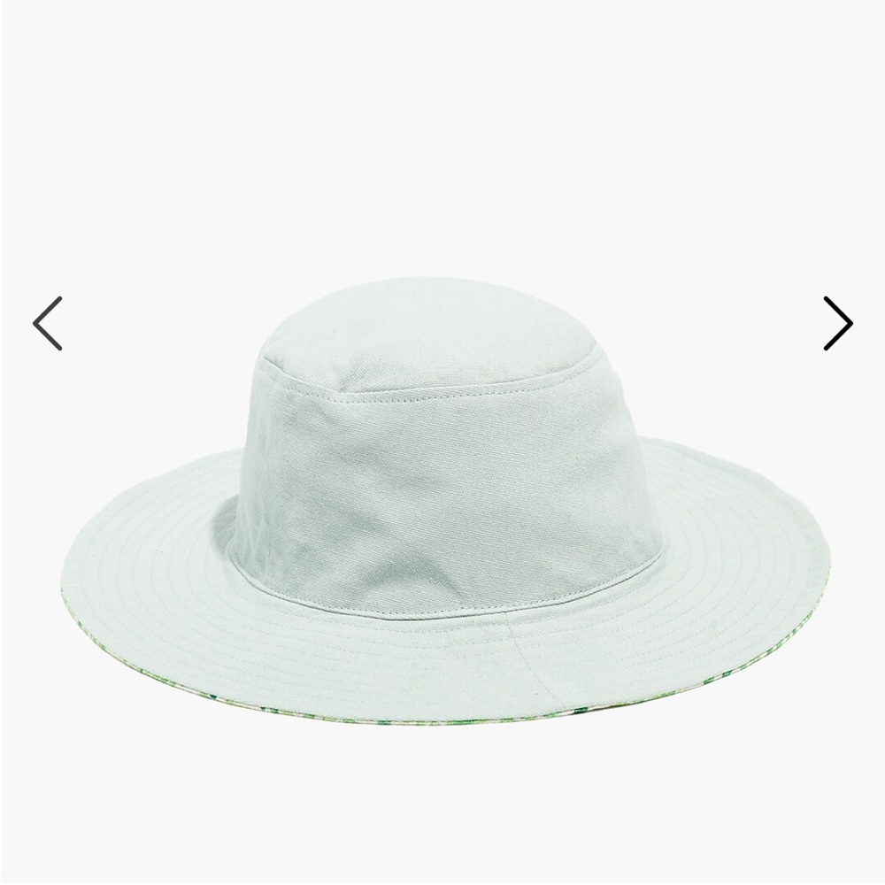 Madewell x Solid & Striped® Canvas Bucket Hat - Picture 2 of 16